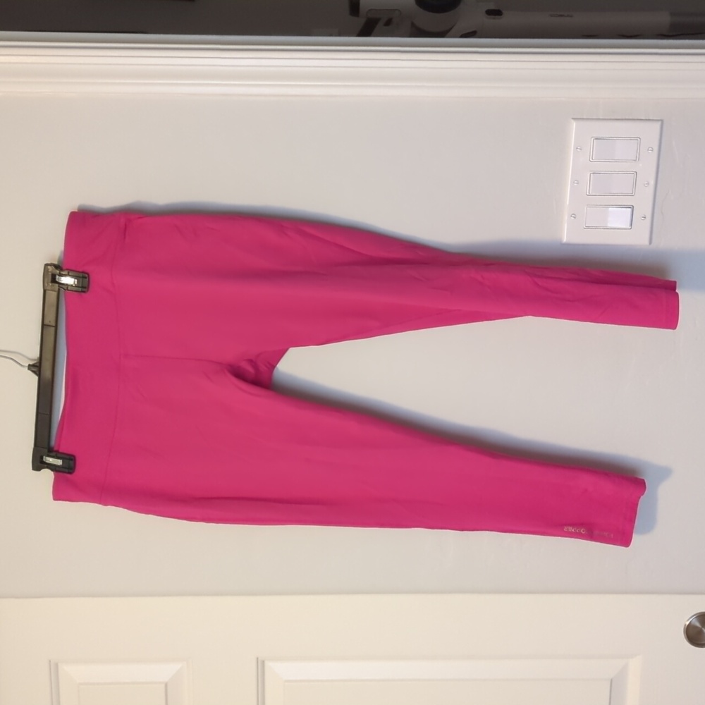 EUC Pink Tommie Copper Cropped Leggings